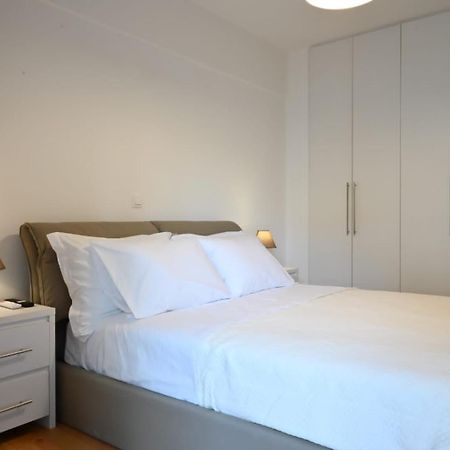 Modern Two Bedroom Apartment At Koukaki Athén Kültér fotó