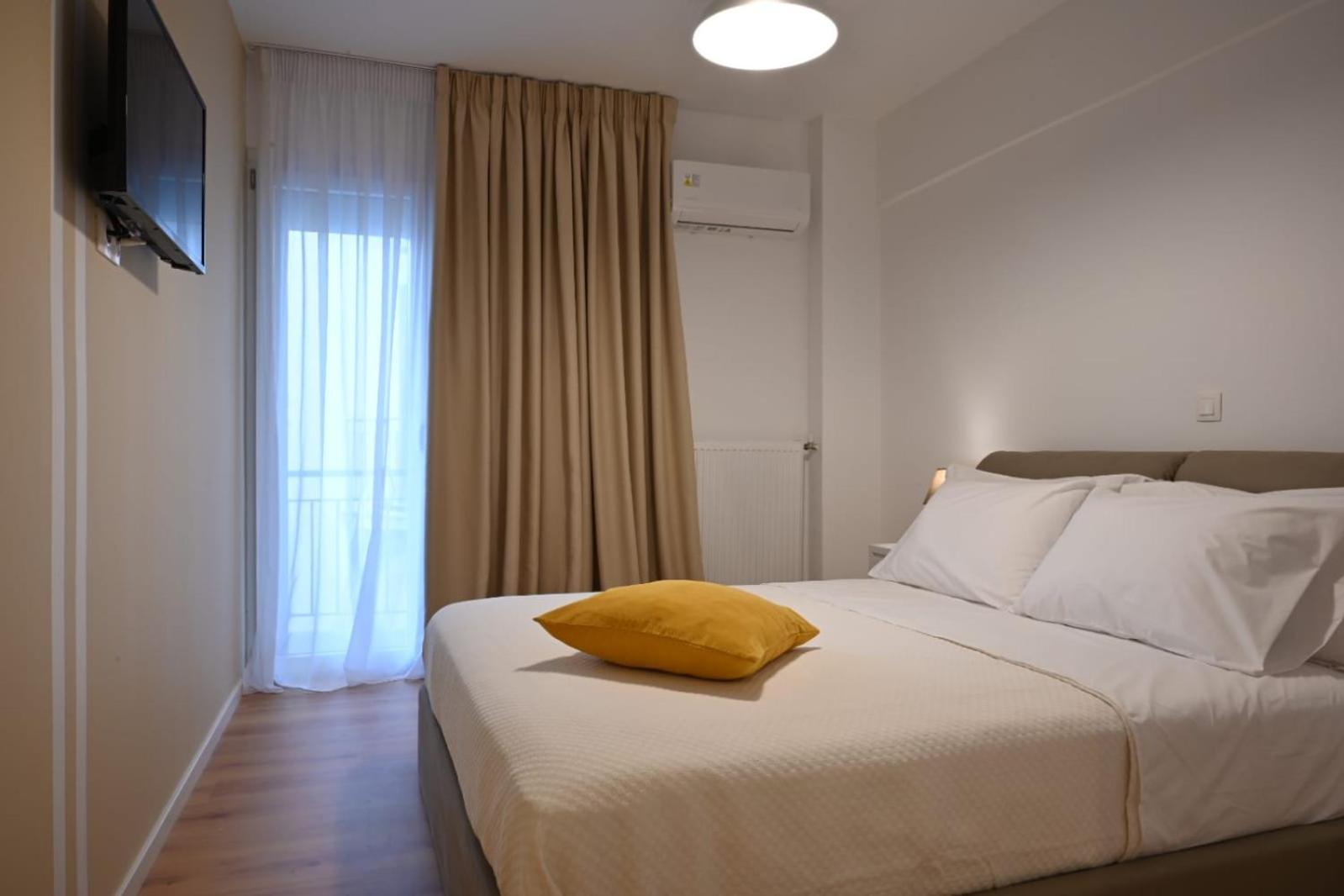 Modern Two Bedroom Apartment At Koukaki Athén Kültér fotó